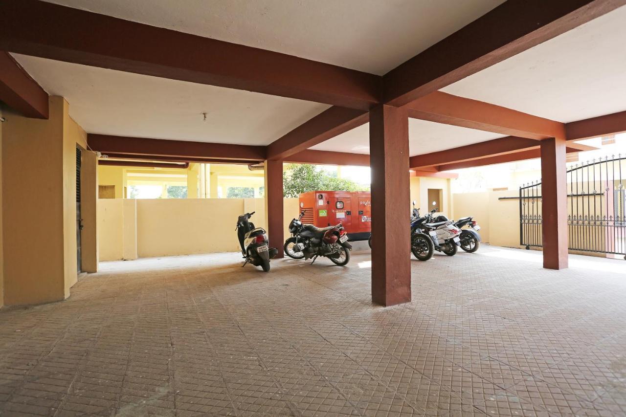 Oyo 17276 The Maple Tree Hotels Bhubaneswar Extérieur photo