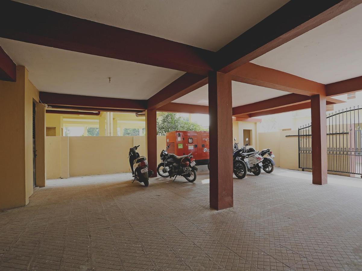 Oyo 17276 The Maple Tree Hotels Bhubaneswar Extérieur photo