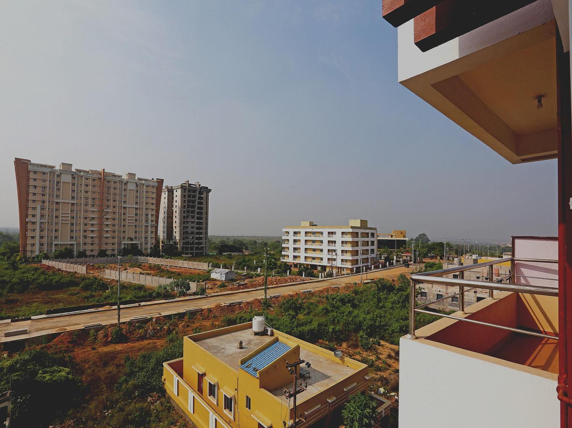 Oyo 17276 The Maple Tree Hotels Bhubaneswar Extérieur photo
