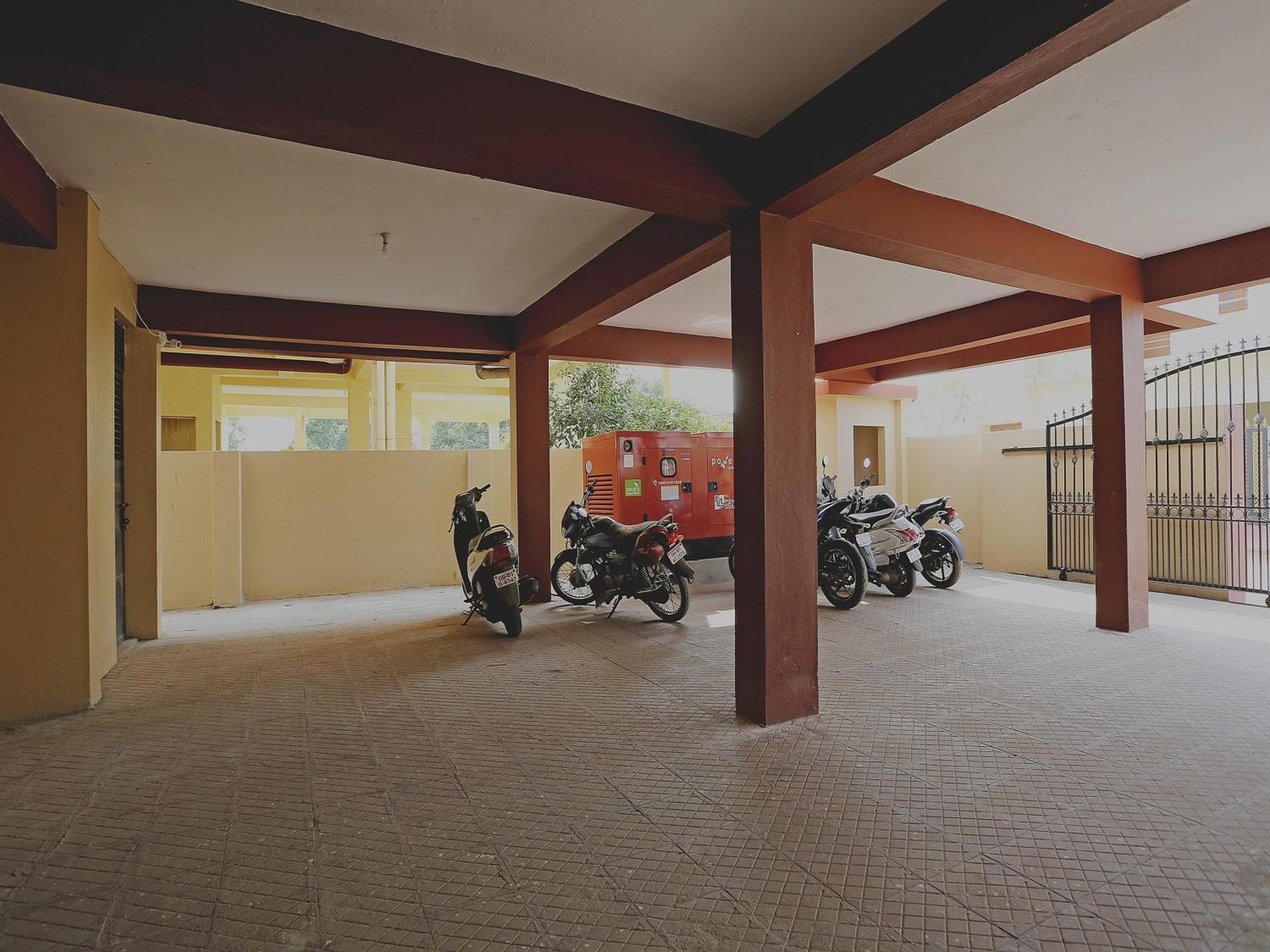 Oyo 17276 The Maple Tree Hotels Bhubaneswar Extérieur photo
